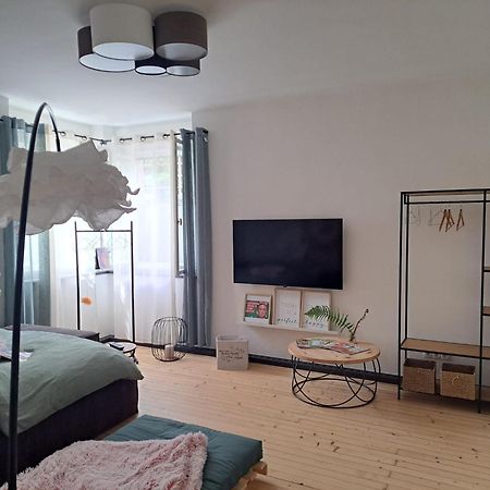 Apartment Wildflower In Privatvilla Im Herzen Merans 外观 照片