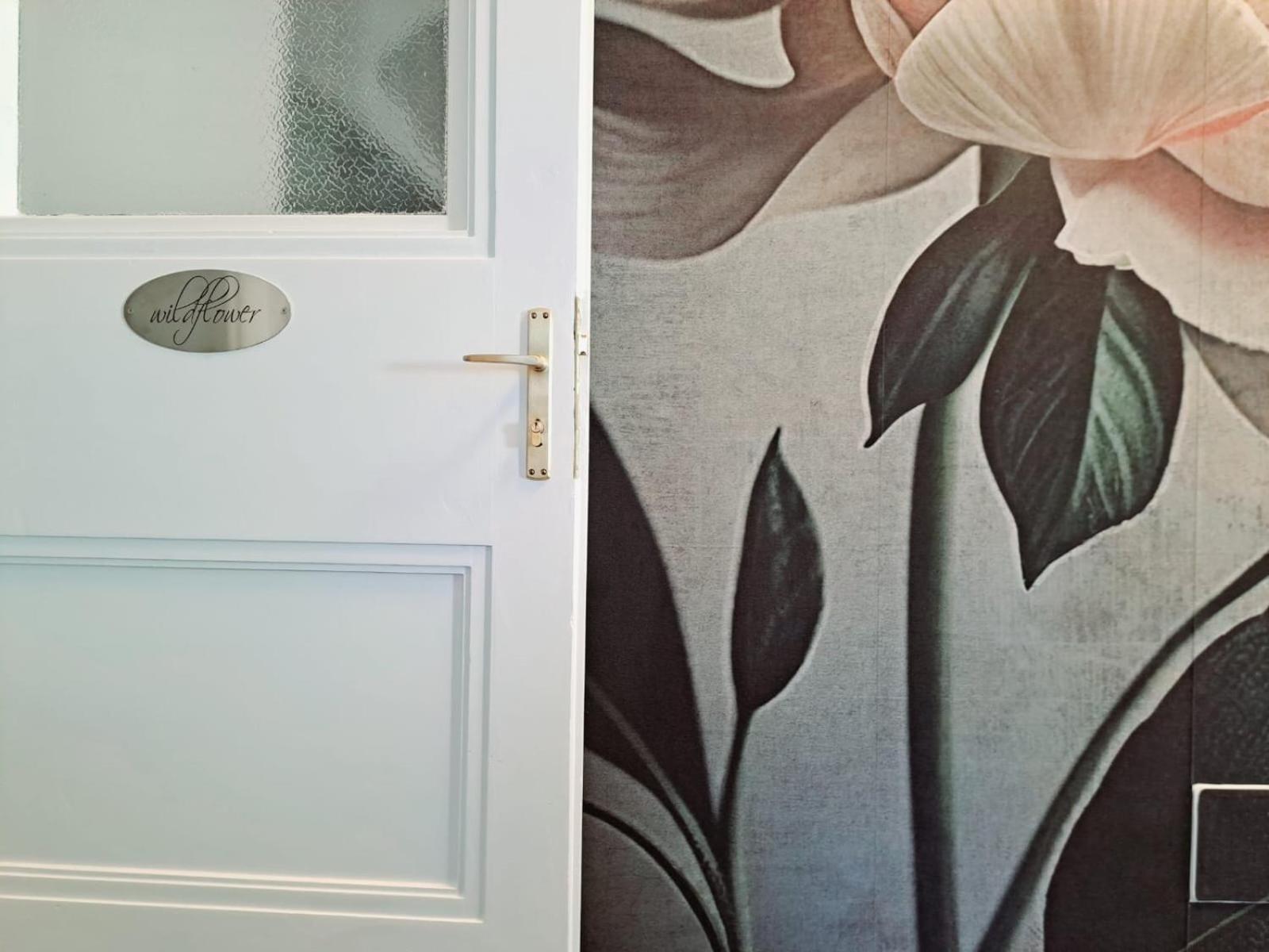 Apartment Wildflower In Privatvilla Im Herzen Merans 外观 照片