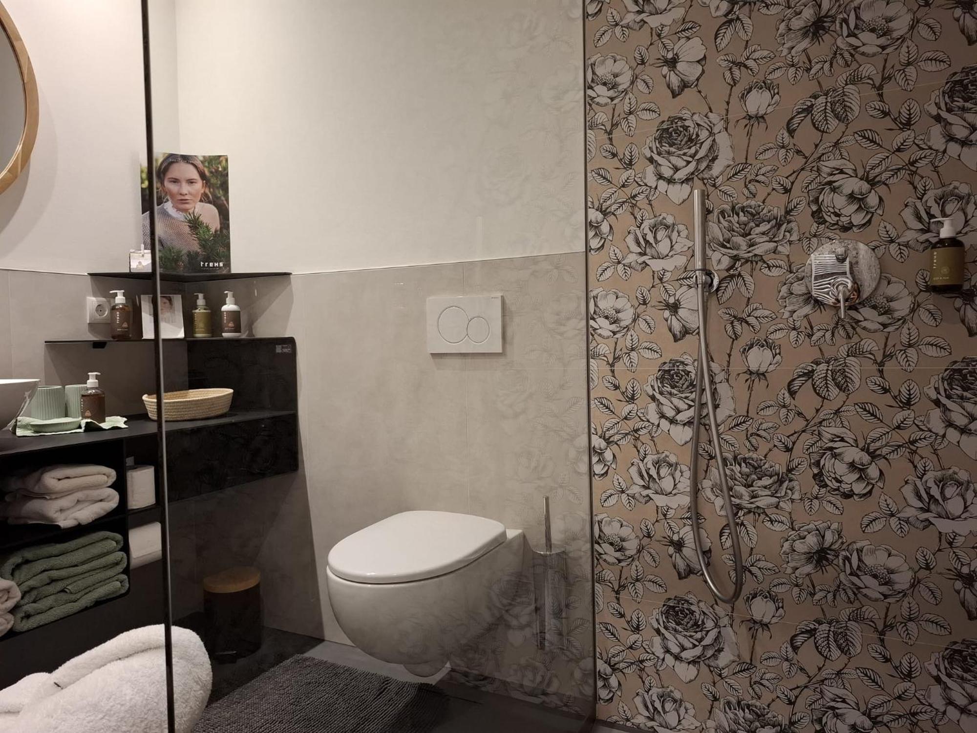 Apartment Wildflower In Privatvilla Im Herzen Merans 外观 照片
